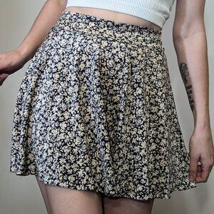 Hollister Velour Skater Mini Skirt, Black Cream Floral Print, Size Small